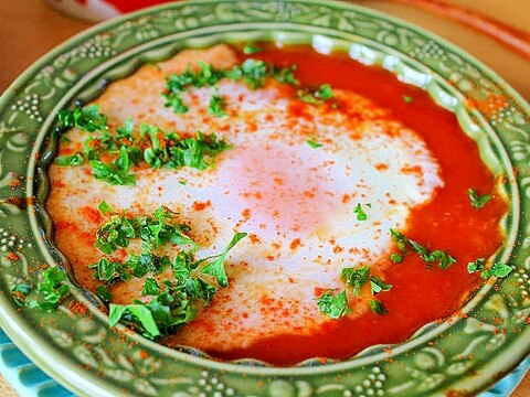 トマトソースのおとし卵